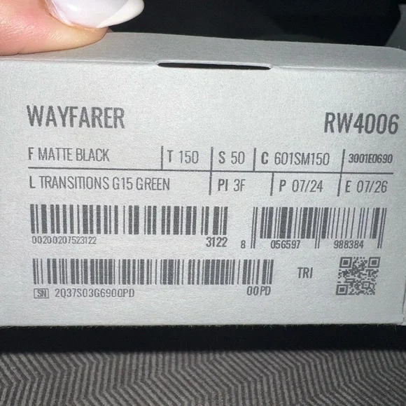 Ray-Ban Wayfarer Matte Black Sunglasses - Picture 9 of 9